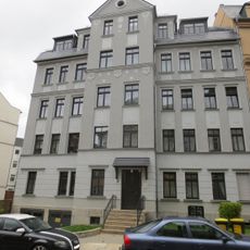 Mietshaus in geschlossener Bebauung konzipiert, mit Vorgarten Leonhardtstraße 40
