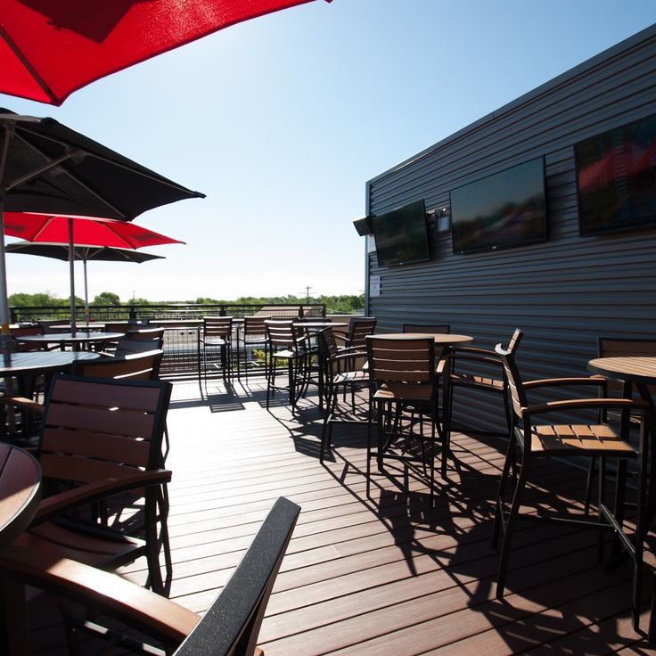 Maloneys Sports Bar & Grill