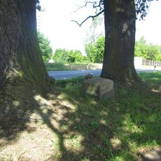 Kříž jižně od Chodové Plané u rozcestí