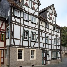 Hinter der Stadtmauer 9