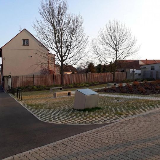 Památník na místě synagogy v Nýřanech