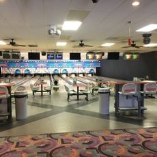 B B's Bowling Alley