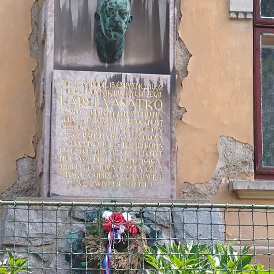 Pamětní deska Karla Vašátka