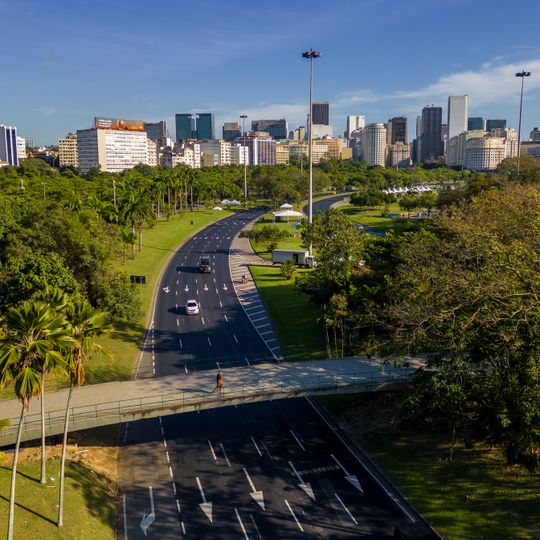 Passarela General Caiado de Castro