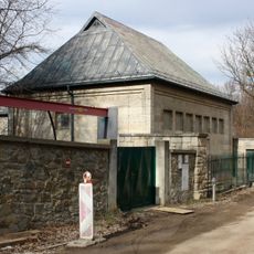 Wasserbehälter im Lainzer Tiergarten