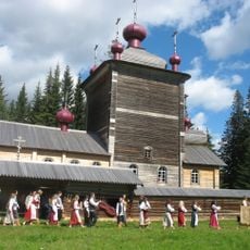 Ограда Ильинского Водлозерского погоста с воротами и торговыми лавками