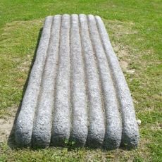 Žulová plastika v parku Bažantnice v Milevsku (3)