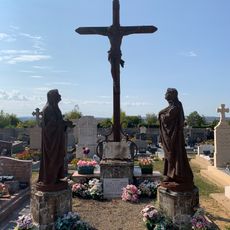 Cemetery cross of Manziat