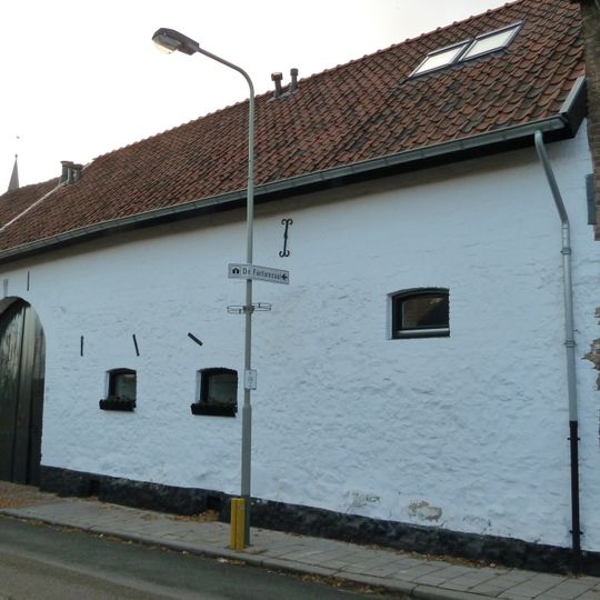 Burgemeester Wolfsstraat 32, Sint Geertruid