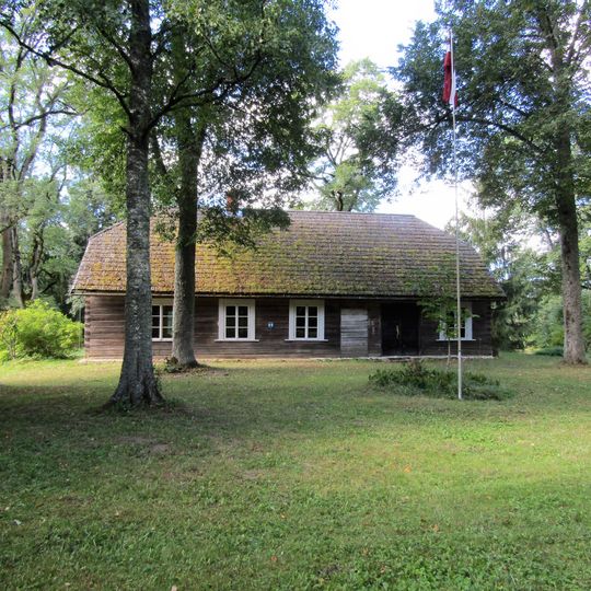 "Riņģu" saiešanas nams