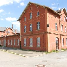 Empfangsgebäude des Bahnhofs Bahnhofstraße 18