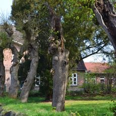 Kirchenstraße, Kirche