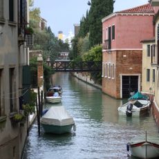 Private bridge on rio di San Giobbe NA 621