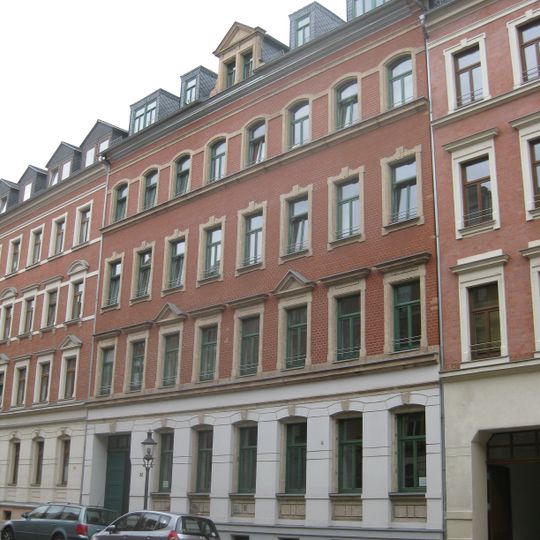 Mietshaus in geschlossener Bebauung Gießerstraße 22