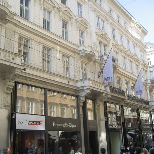 Wohn- und Geschäftshaus mit ehem. Kerzenladen Retti, Patentamt