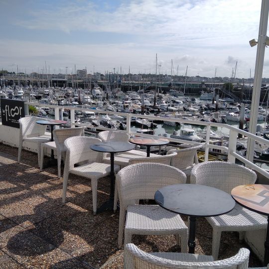 Le Quai Ouest