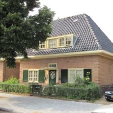 Vrijstaande woning, onderdeel van het complex Onder Dak
