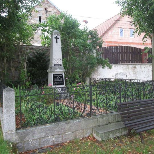 Pomník padlým v Maňovicích