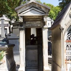 Grave of Lombrage-Larzat-Martin