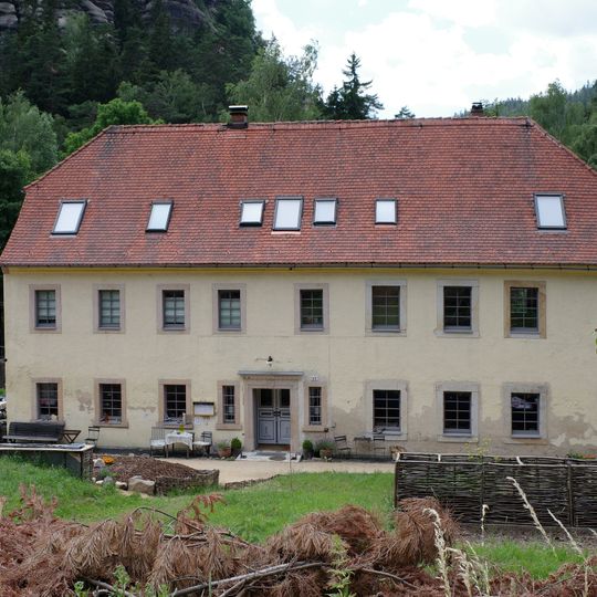 Friedrich-Engels-Straße 22