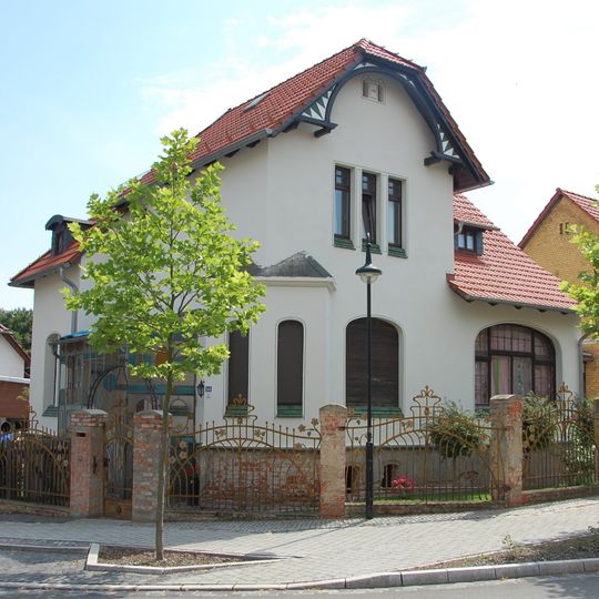 Bahnhofstraße 54