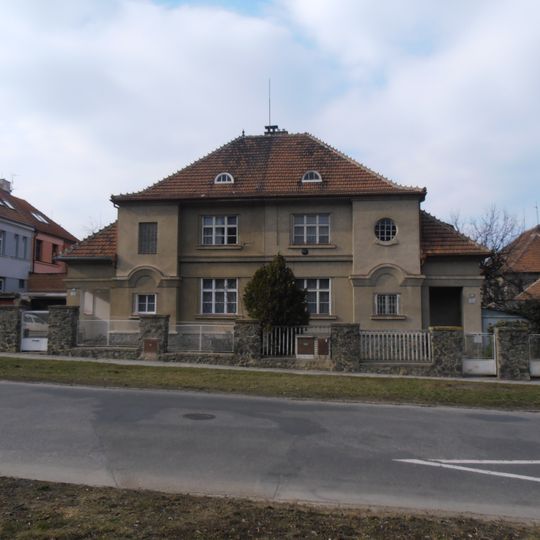 Dobrovského 54 a 56