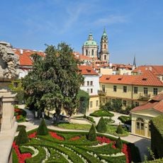 Socha bohyně Juno ve Vrtbovské zahradě