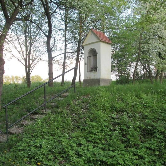 Kaplička u polní cesty u Heřmanovy Huti