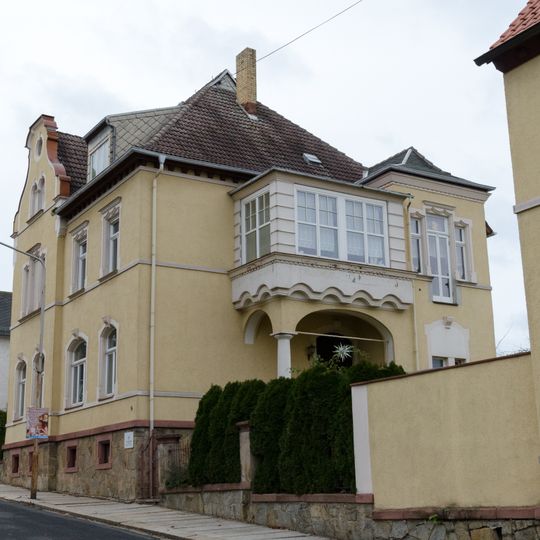 Villa mit Einfriedung Gerichtsstraße 6
