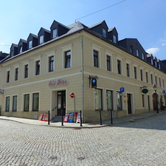 Wohnhaus in Ecklage und in geschlossener Bebauung Zschopauer Straße 5