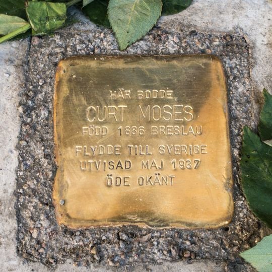 Stolperstein en memoria de Curt Moses