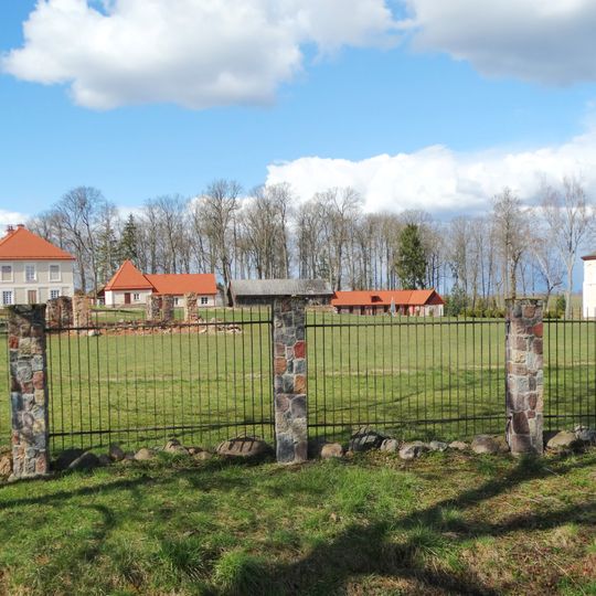 Pienionys Manor