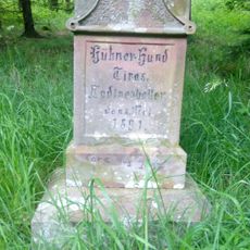 Kleindenkmal Hühnerhund Tiras