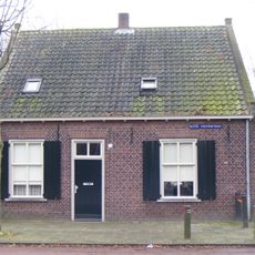 Vrijstaand wevershuisje