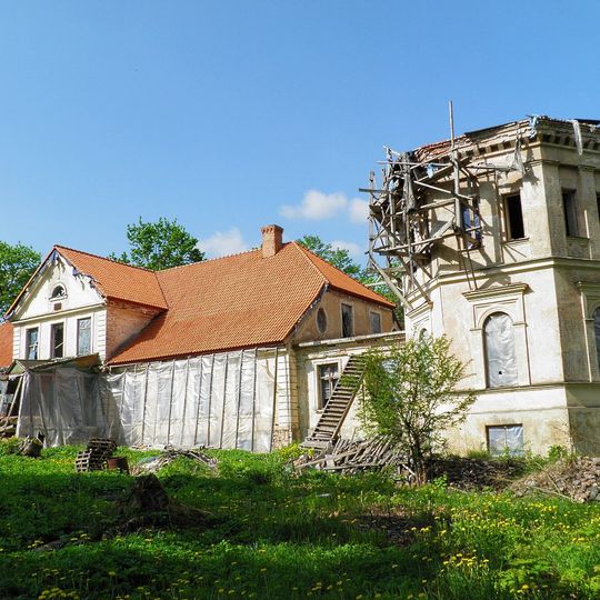Baltmuiža Manor