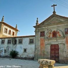 Conjunto arquitectónico constituído pela Torre de Terrenho, casa e capela