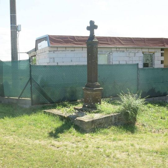 Kříž v ulici Rudé armády v Telcích