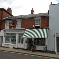 4 And 6, Queen Street