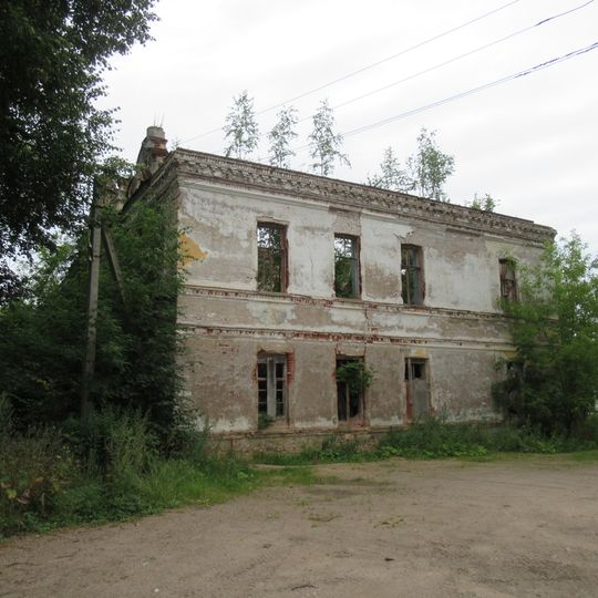 Здание земской учительской школы