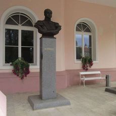 Busta Alexandra I. v podloubí Císařských lázní v Teplicích