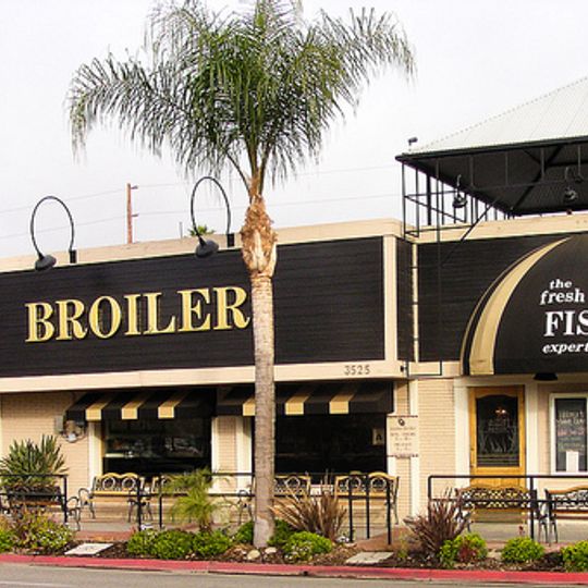 Market Broiler Riverside
