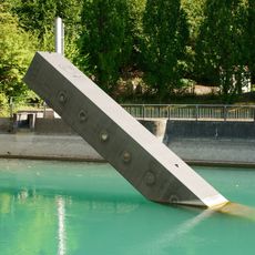 Floating beam sculpture