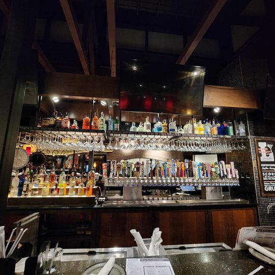 Bar Louie