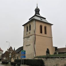 Zvonice u kostela v Kostomlatech nad Labem