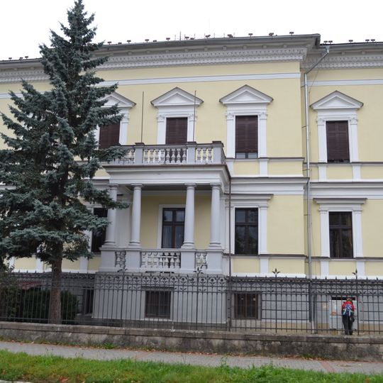 Hudecova vila, Patelenova vila