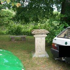 Podstavec kříže v Bukovanech