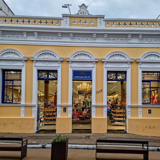 Building at Rua Floriano Peixoto, 1014