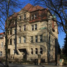 Mietshaus & Einfriedung Alt-Tegel 34