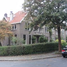 Vier middenstandswoningen in het Sonsbeekkwartier