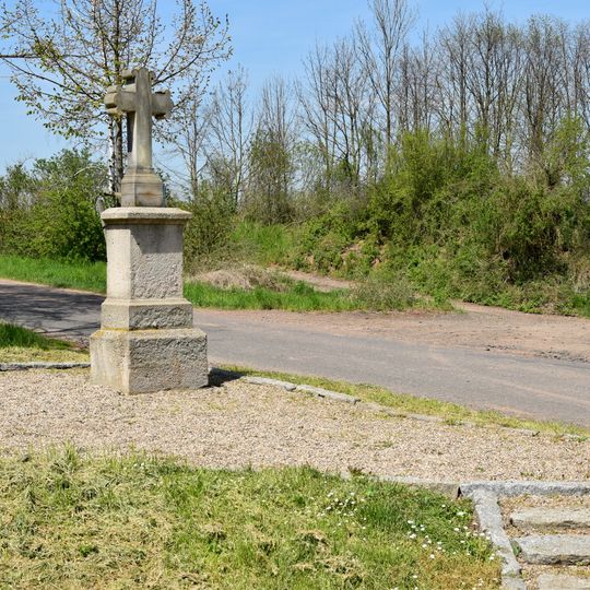 Kříž na rozcestí na západním okraji Hřivic